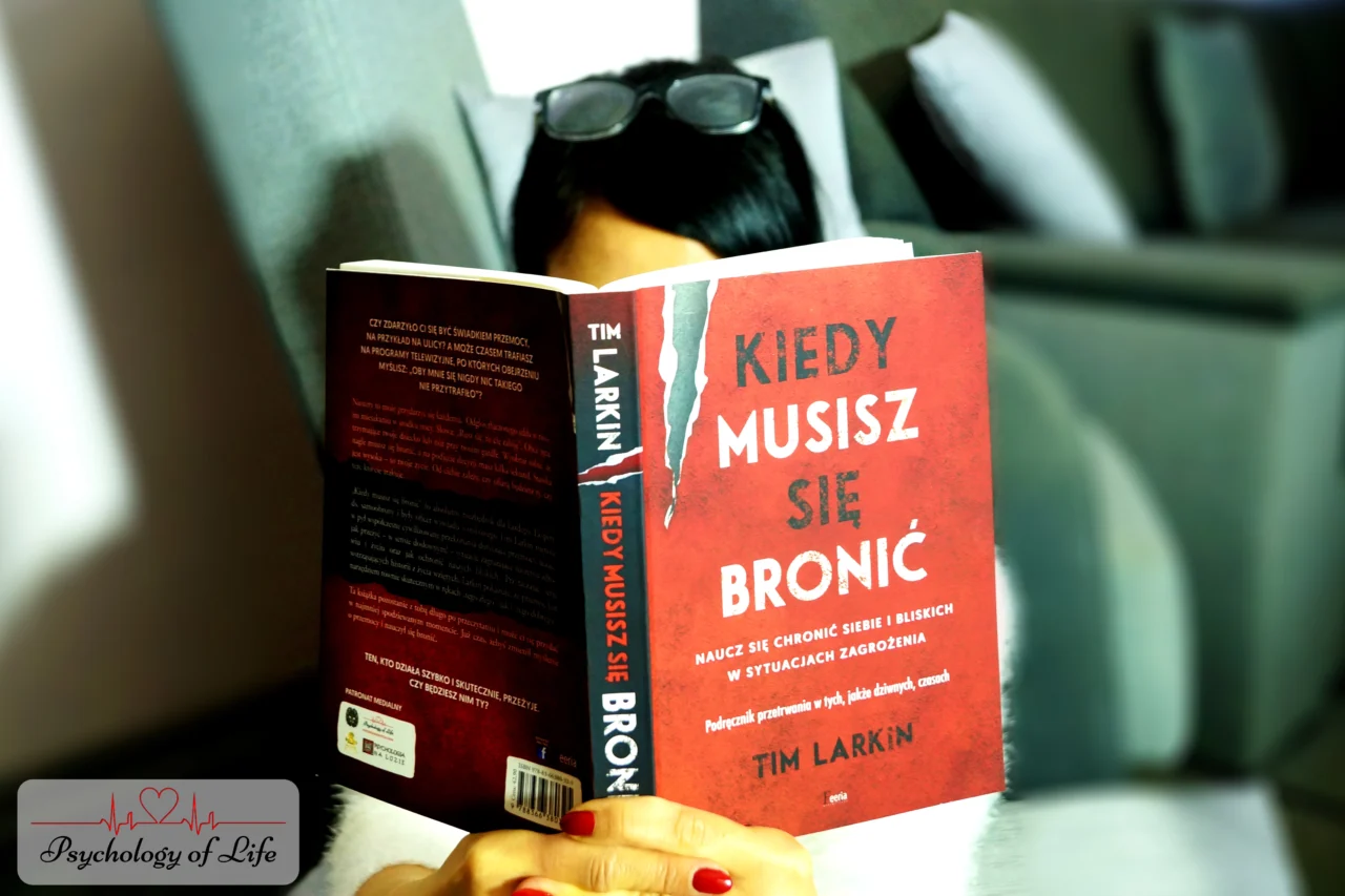 Kiedy musisz sie bronic ksiazka Larkin